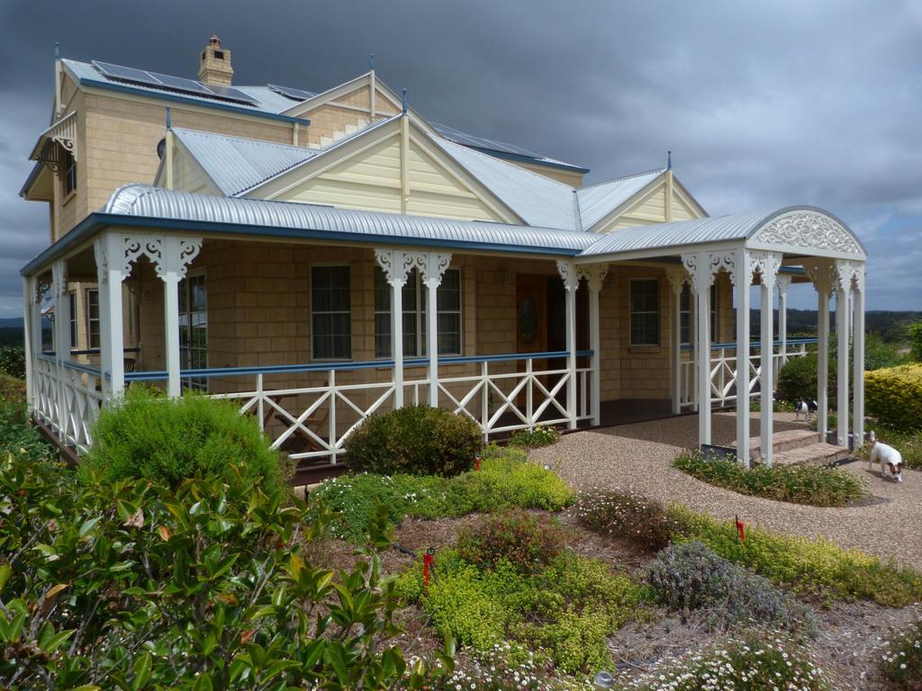 Grovely House Bed & Breakfast Stanthorpe Ngoại thất bức ảnh