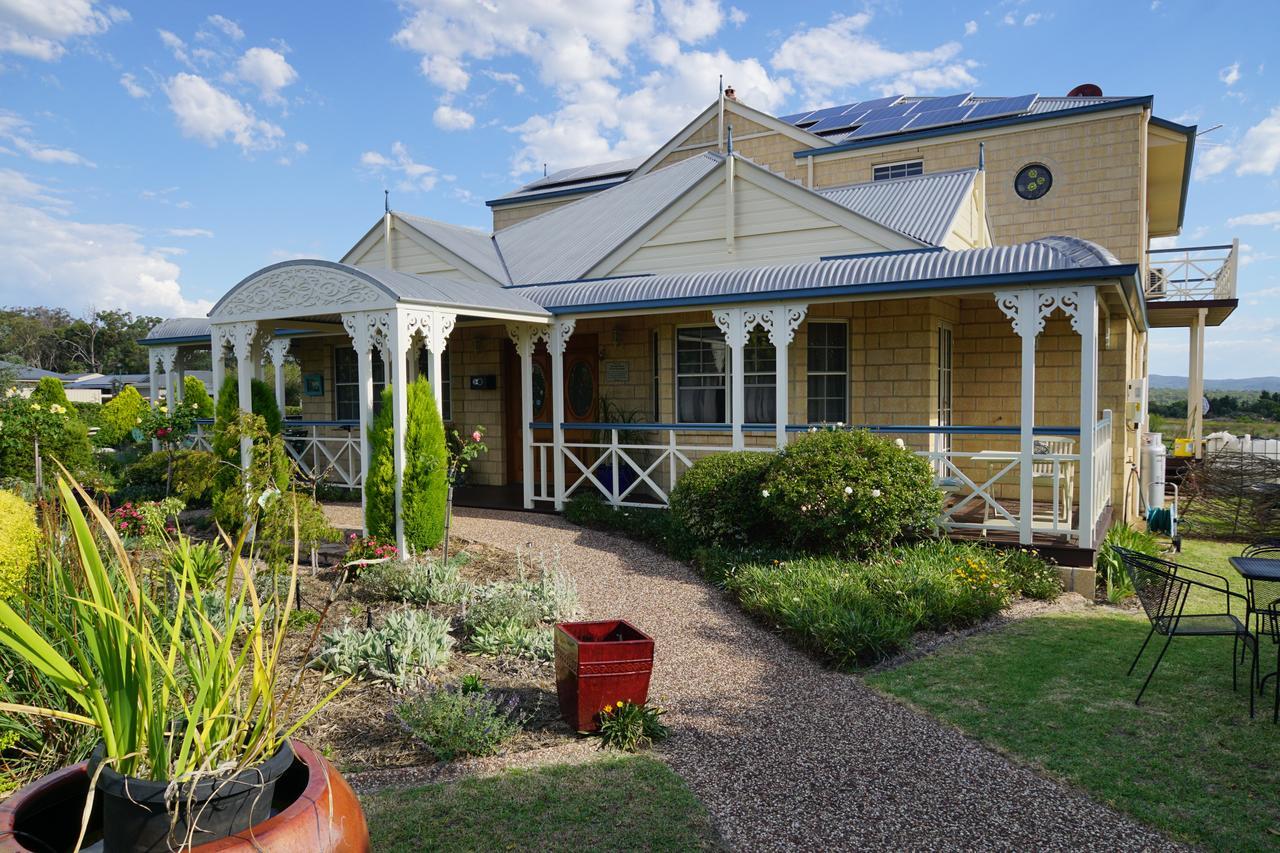 Grovely House Bed & Breakfast Stanthorpe Ngoại thất bức ảnh
