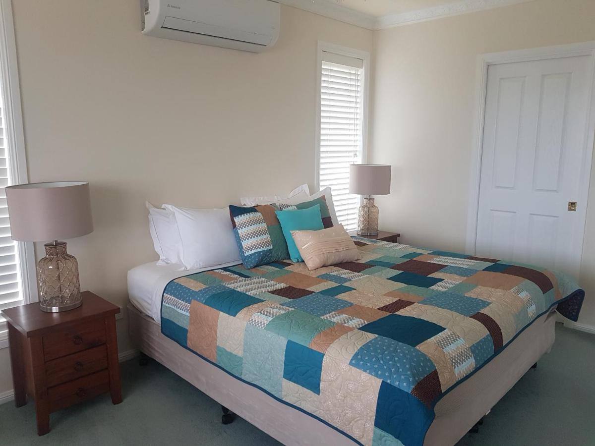 Grovely House Bed & Breakfast Stanthorpe Ngoại thất bức ảnh